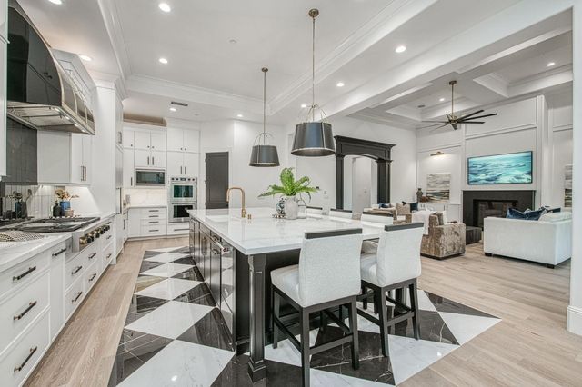 2329 E Putter Way, Fresno, CA 93730