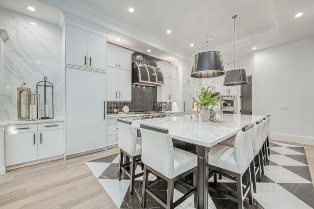 2329 E Putter Way, Fresno, CA 93730