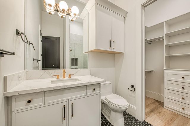 2329 E Putter Way, Fresno, CA 93730