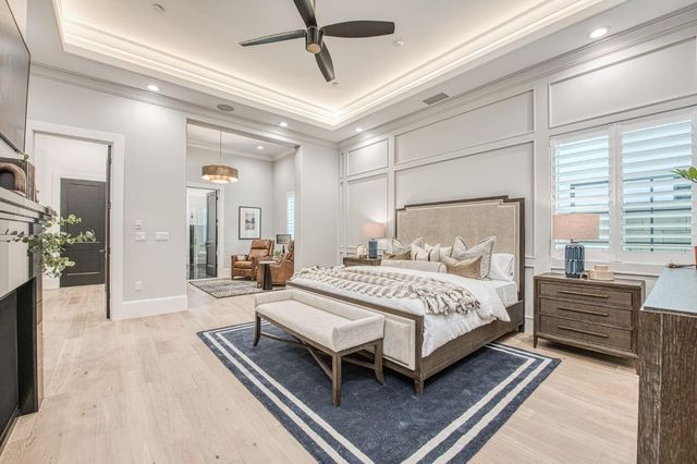 2329 E Putter Way, Fresno, CA 93730