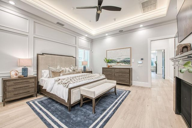 2329 E Putter Way, Fresno, CA 93730