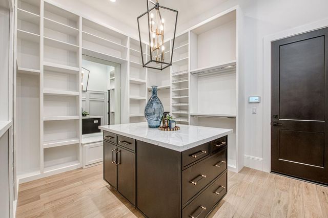 2329 E Putter Way, Fresno, CA 93730