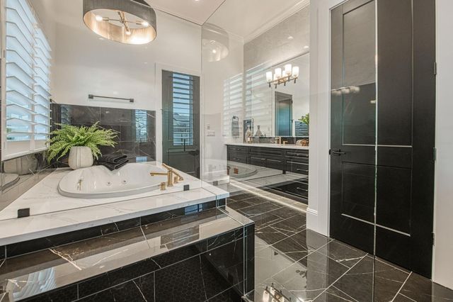 2329 E Putter Way, Fresno, CA 93730