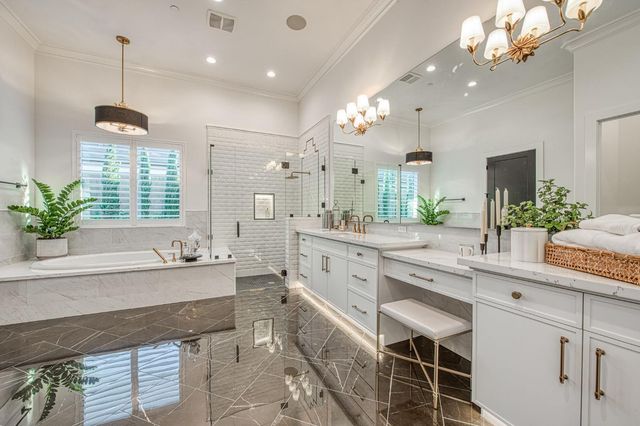 2329 E Putter Way, Fresno, CA 93730