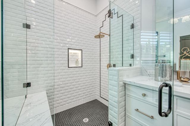 2329 E Putter Way, Fresno, CA 93730