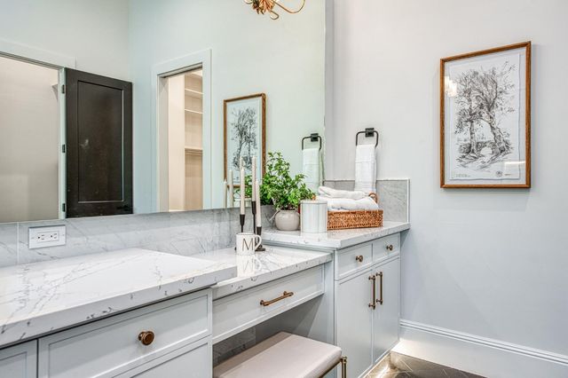 2329 E Putter Way, Fresno, CA 93730