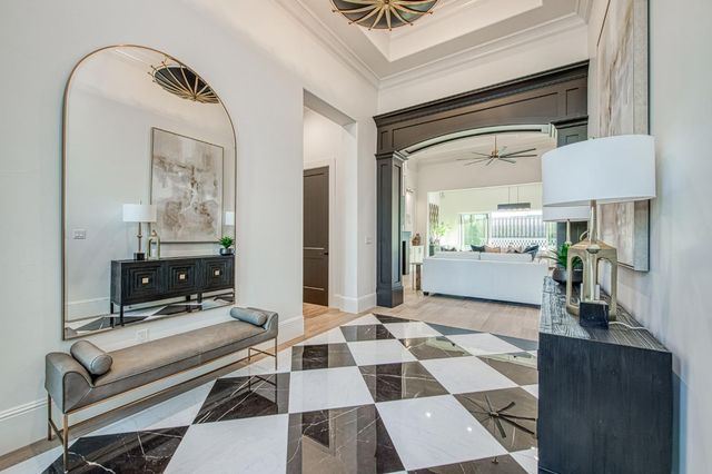 2329 E Putter Way, Fresno, CA 93730