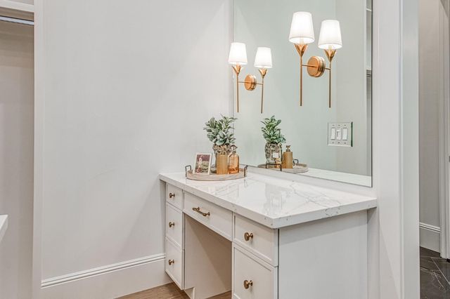 2329 E Putter Way, Fresno, CA 93730