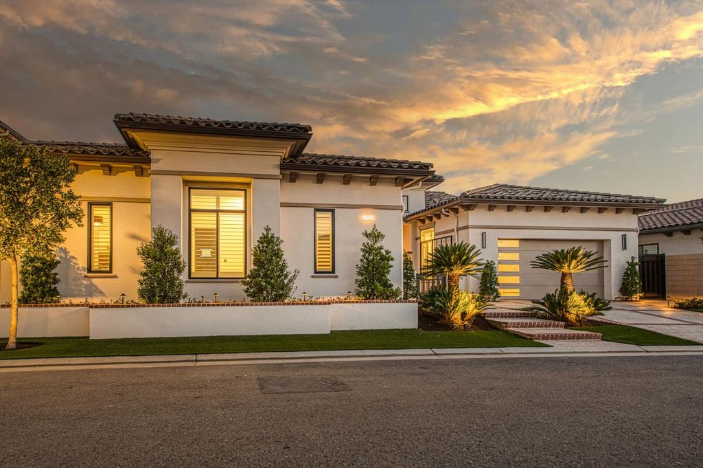 Image 49 of property listing at 2329 E Putter Way, Fresno, CA 93730