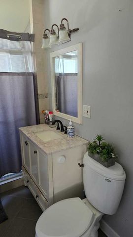 6221 S WOLCOTT Avenue, Chicago, IL 60636