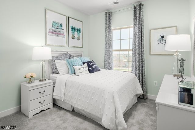 128 Anchor Way, Aberdeen Twp., NJ 07721