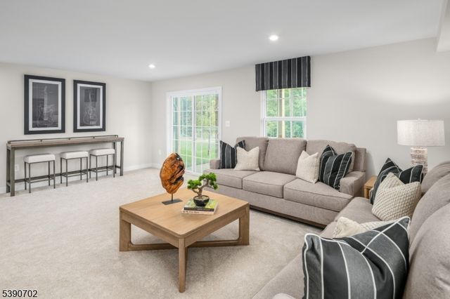 128 Anchor Way, Aberdeen Twp., NJ 07721