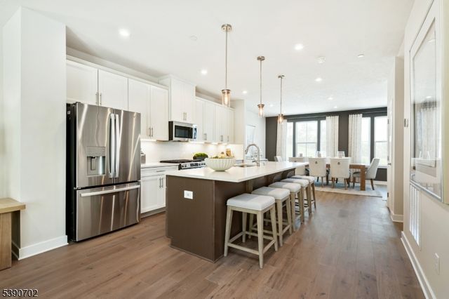 128 Anchor Way, Aberdeen Twp., NJ 07721