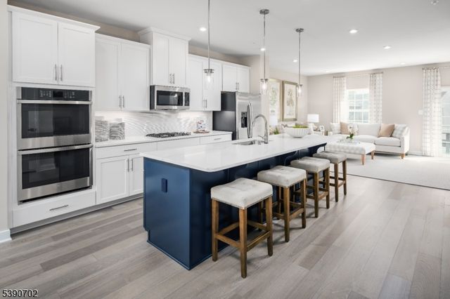 128 Anchor Way, Aberdeen Twp., NJ 07721