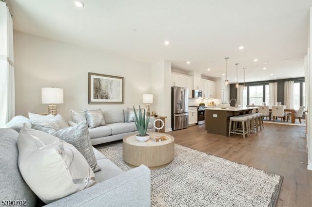 128 Anchor Way, Aberdeen Twp., NJ 07721