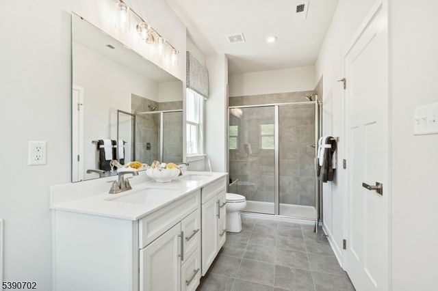 128 Anchor Way, Aberdeen Twp., NJ 07721