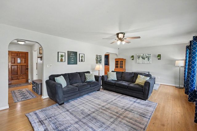 34 Lacresta Drive, Florence, KY 41042