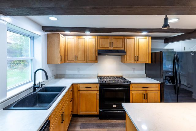 48 Cross Street, Newbury, VT 05051