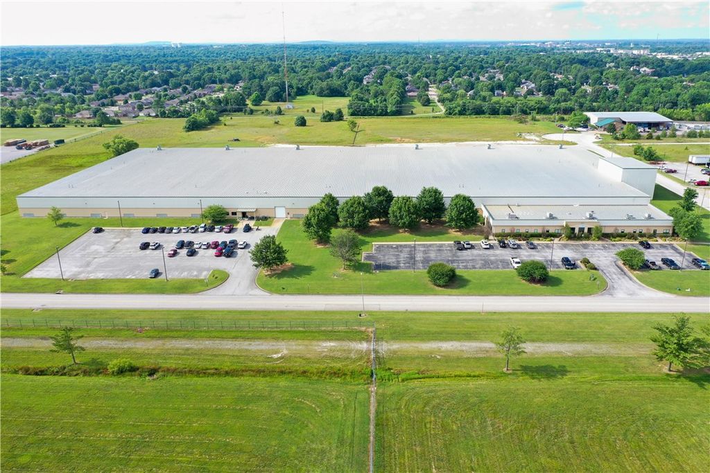 1603 N 35th Street, Rogers, AR 72756