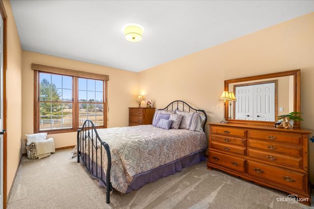 1813 Winchester Court, Oswego, IL 60543