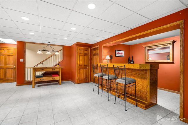 1813 Winchester Court, Oswego, IL 60543