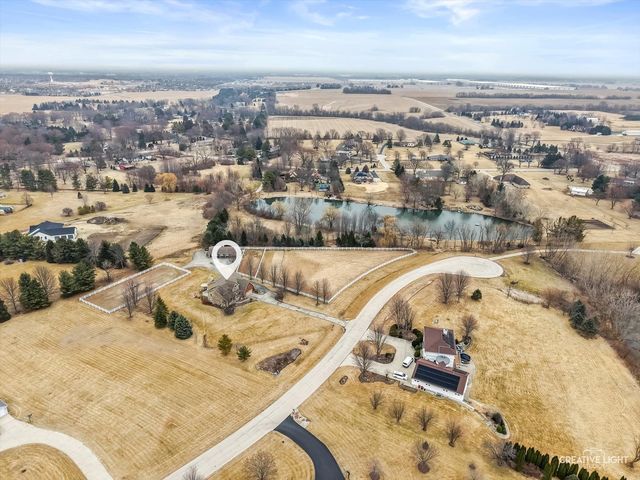 1813 Winchester Court, Oswego, IL 60543