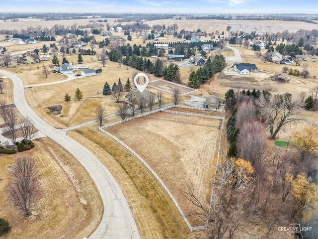 1813 Winchester Court, Oswego, IL 60543