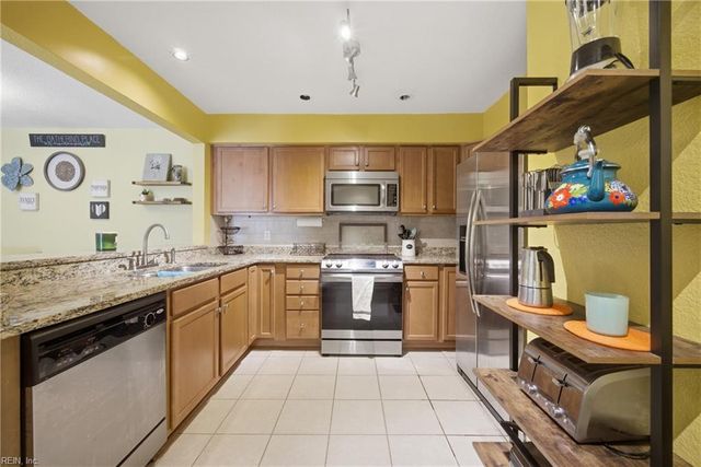 501 Ocean Trace Arch Apt 303, Virginia Beach, VA 23451