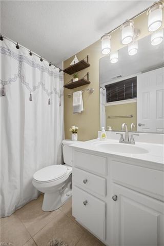 501 Ocean Trace Arch Apt 303, Virginia Beach, VA 23451