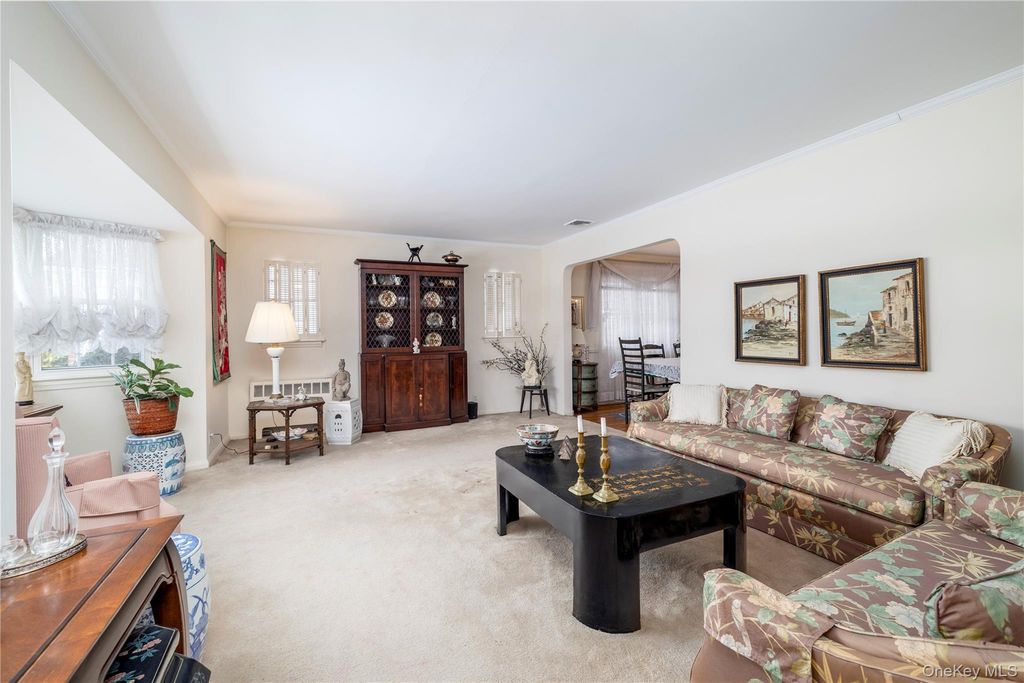 36 Wellsboro Road, Valley Stream, NY 11580 — photo 3