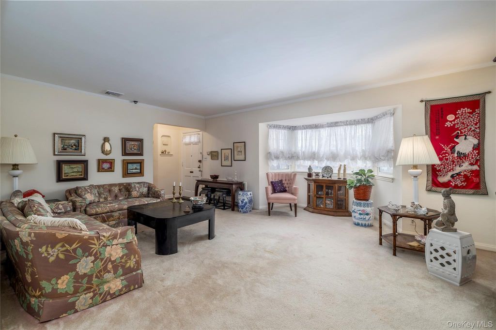 36 Wellsboro Road, Valley Stream, NY 11580 — photo 4