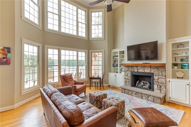 185 Summers Way, Seneca, SC 29672