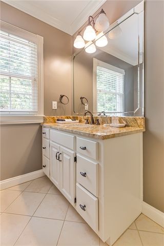 185 Summers Way, Seneca, SC 29672