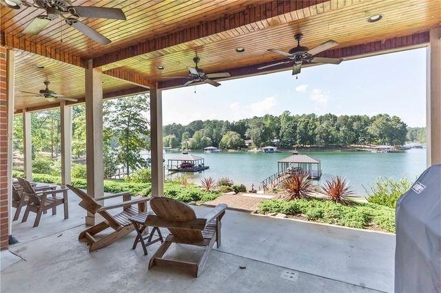 185 Summers Way, Seneca, SC 29672