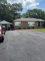 14911 Woodlawn Avenue, Dolton, IL 60419
