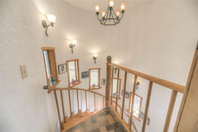 123 Hilltop, Onalaska, TX 77360