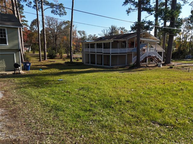 123 Hilltop, Onalaska, TX 77360