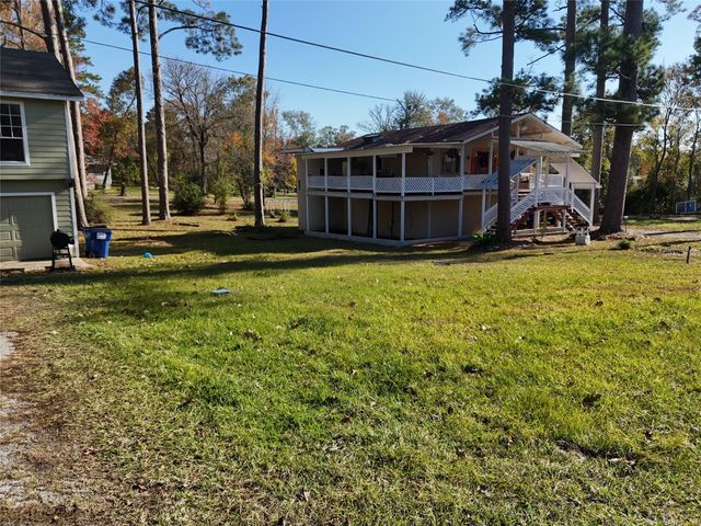 123 Hilltop, Onalaska, TX 77360