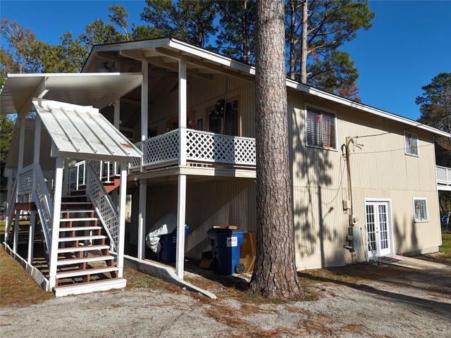 123 Hilltop, Onalaska, TX 77360