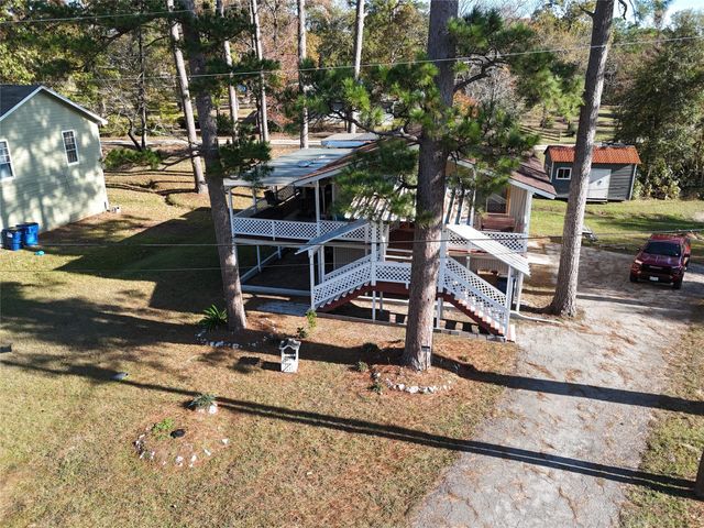 123 Hilltop, Onalaska, TX 77360