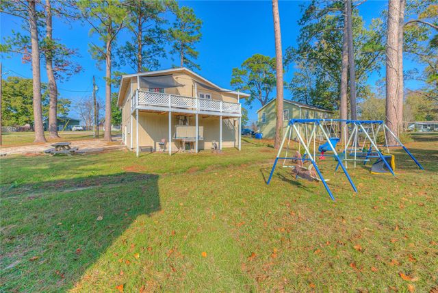 123 Hilltop, Onalaska, TX 77360