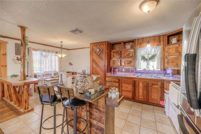 123 Hilltop, Onalaska, TX 77360