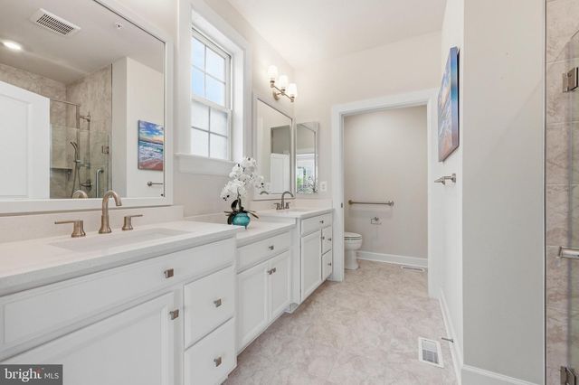 2605 BROADLEAF DR, Frederick, MD 21702