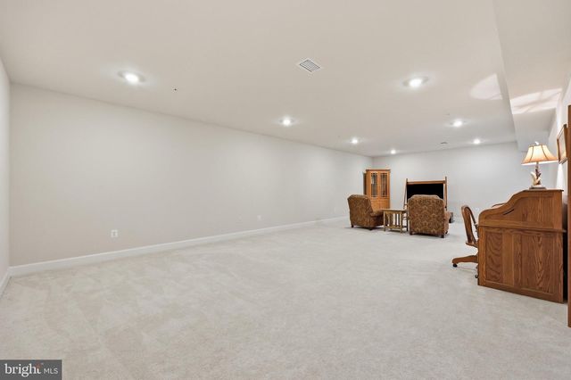 2605 BROADLEAF DR, Frederick, MD 21702