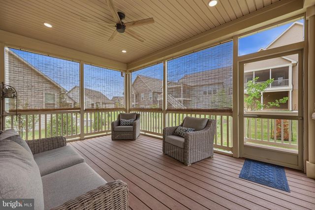 2605 BROADLEAF DR, Frederick, MD 21702