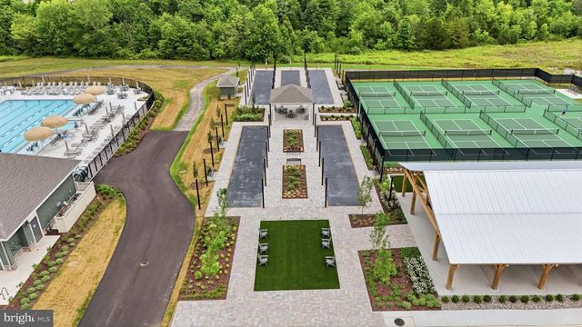 2605 BROADLEAF DR, Frederick, MD 21702