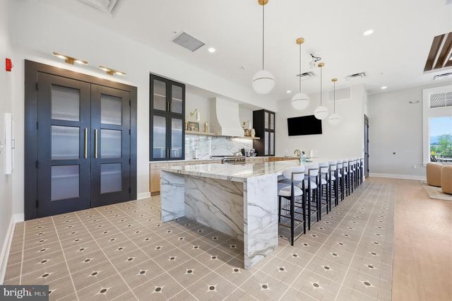 2605 BROADLEAF DR, Frederick, MD 21702