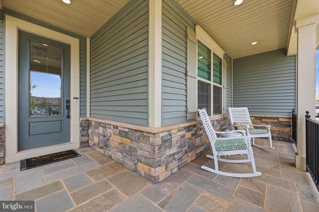 2605 BROADLEAF DR, Frederick, MD 21702