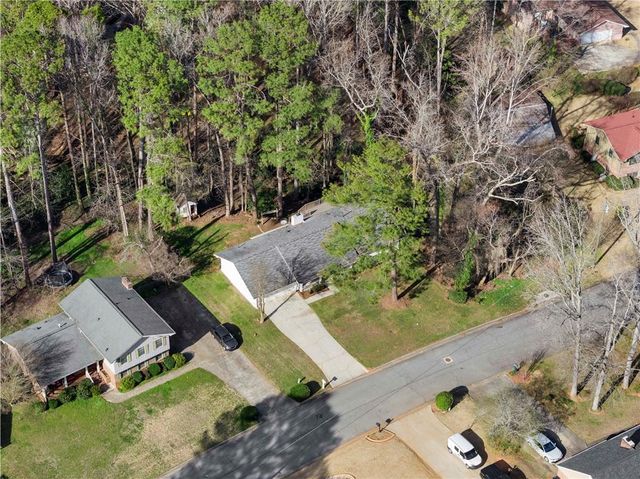 566 Sugar Valley SE Lane, Conyers, GA 30094