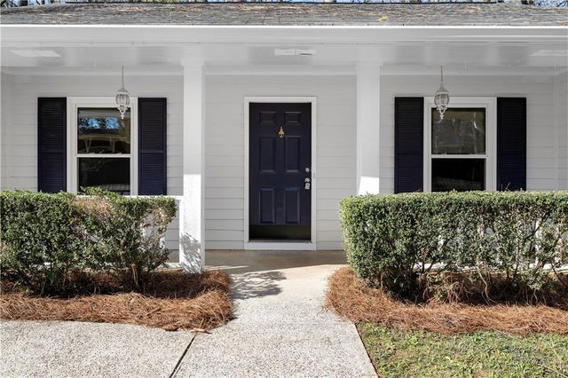 566 Sugar Valley SE Lane, Conyers, GA 30094